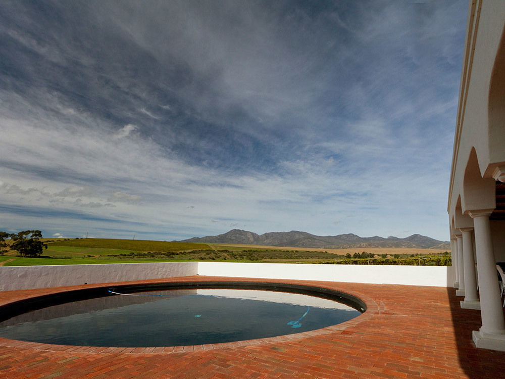Hostal Endless Vineyards At Wildekrans Wine Estate Botrivier Exterior foto